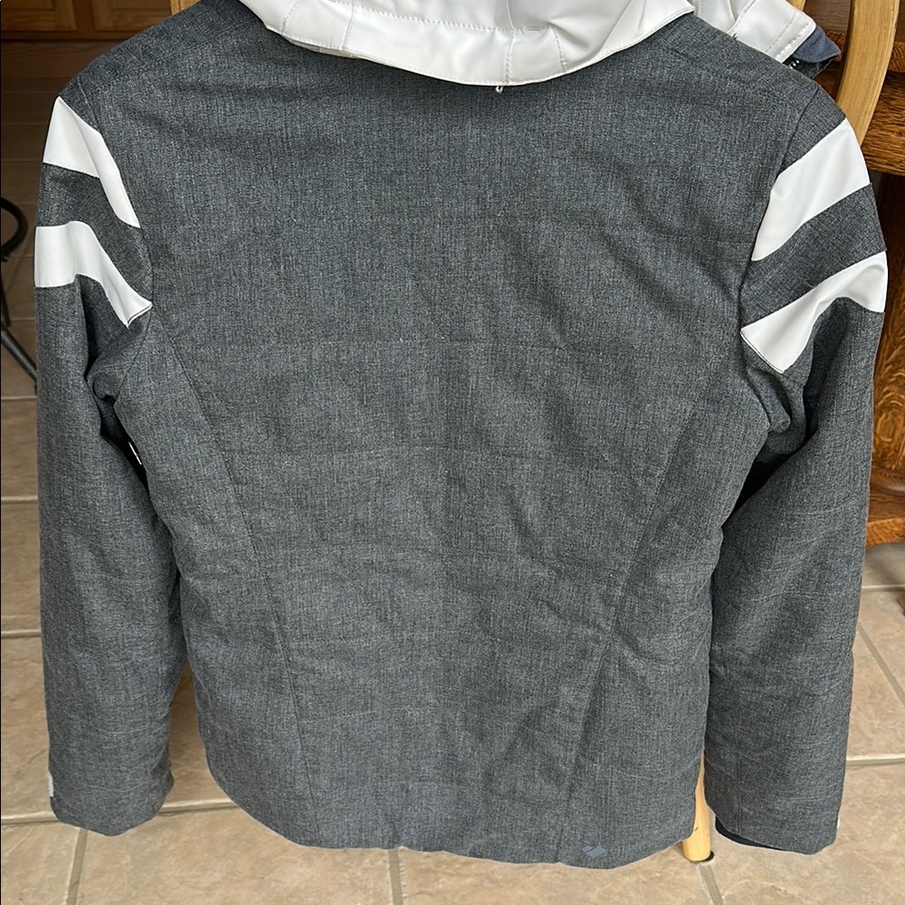 Obermeyer Gray and White Jacket - Picture 11 of 11